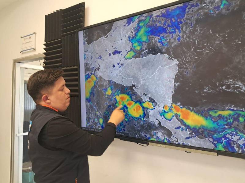 Autoridades de Cenaos informaron que El fenómeno de El Niño está provocando que los océanos se calienten e interfieren en la formación de huracanes.