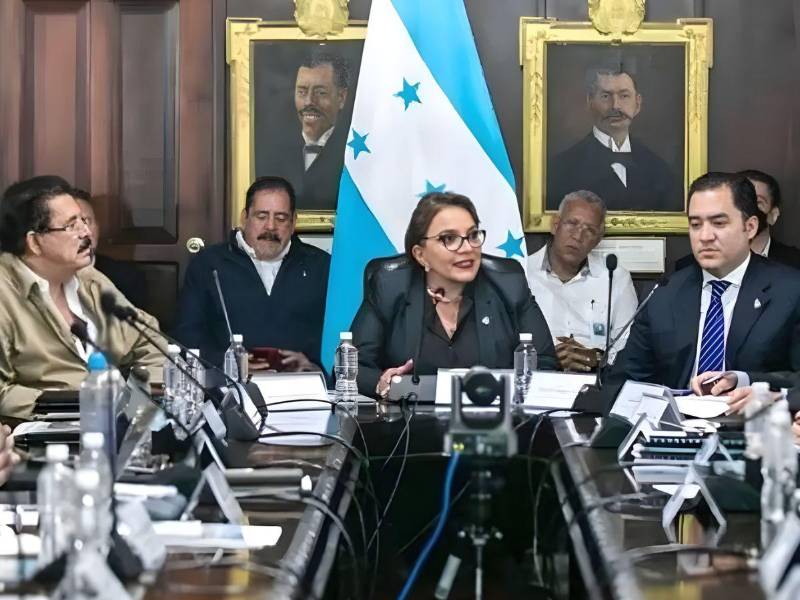 Reunión del Consejo de Ministros en Casa Presidencial.