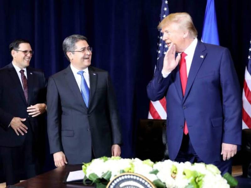 Las lujosas instalaciones del hotel cinco estrellas Waldorf Astoria, en Nueva York, se convirtieron en el destino final del expresidente hondureño Juan Orlando Hernández tras ser liberado por un indulto otorgado el 1 de diciembre, según reveló el medio estadounidense ProPublica.