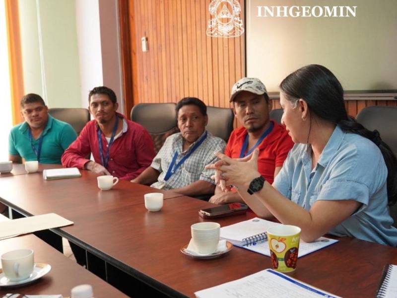 Representantes de la minería artesanal y metálica.