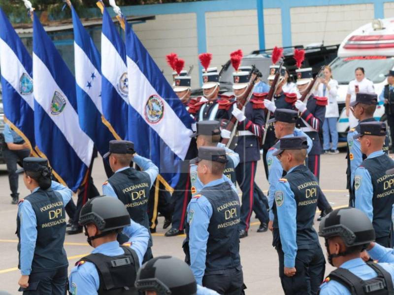 Asfura prometió donar de herramientas a la Policía Nacional en aniversario de la DPI.