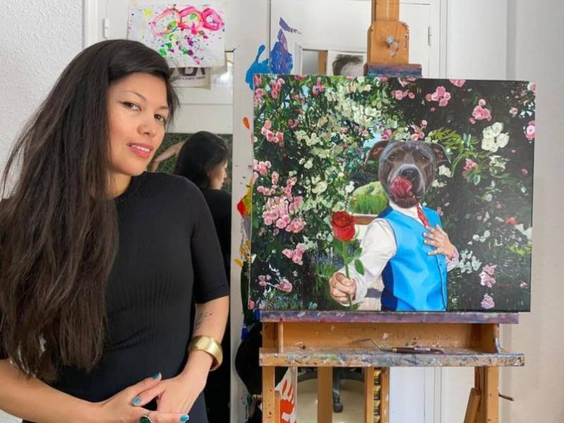 Puede estar al tanto de su galería y de sus proyectos venideros en su Instagram como <a rel=nofollow href=https://www.instagram.com/patricia_nieto_artista/>@patricia_nieto_artista</a>, así como en su sitio web <a rel=nofollow href=https://patricianietoart.com/>patricianietoart.com</a>.