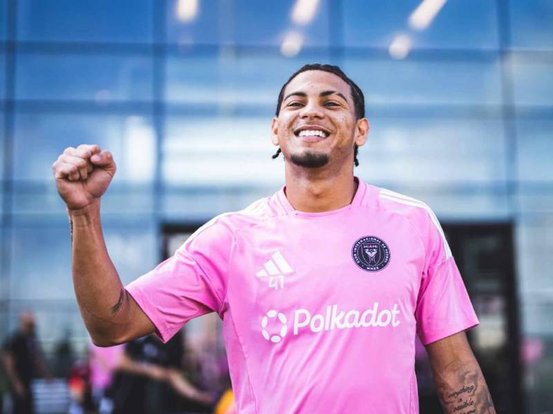 David Ruiz en Exclusiva: La promesa con Messi y lo que le pregunta el argentino de Honduras