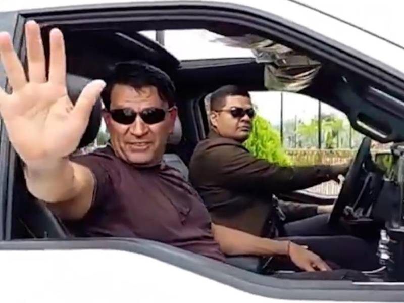 Alexander Ardón fue recibido por pobladores de El Paraíso, Copán, tras regresar a Honduras luego de ser absuelto en un proceso por lavado de activos.