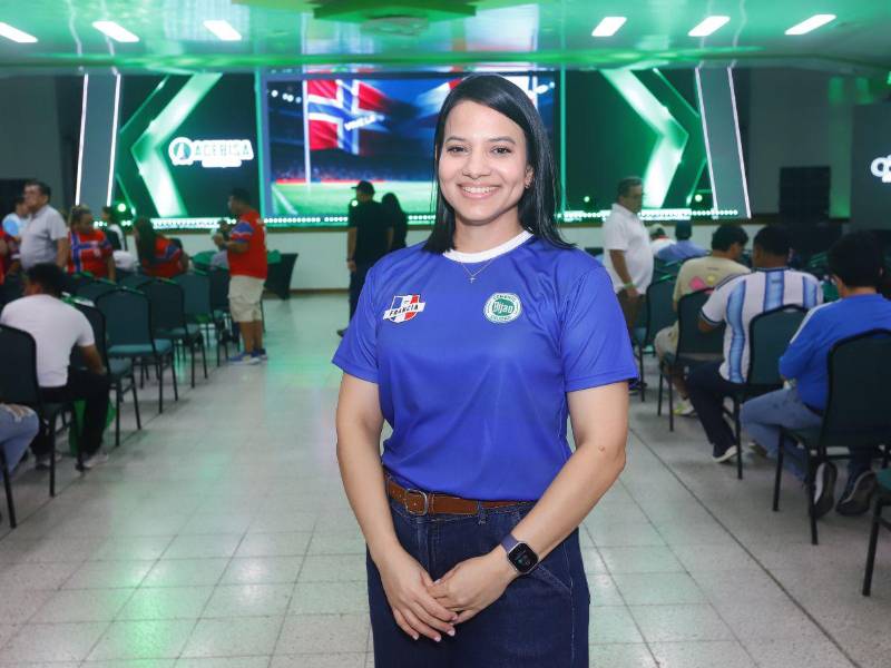 Beverly Rivera, gerente de Mercadeo de Cenosa.