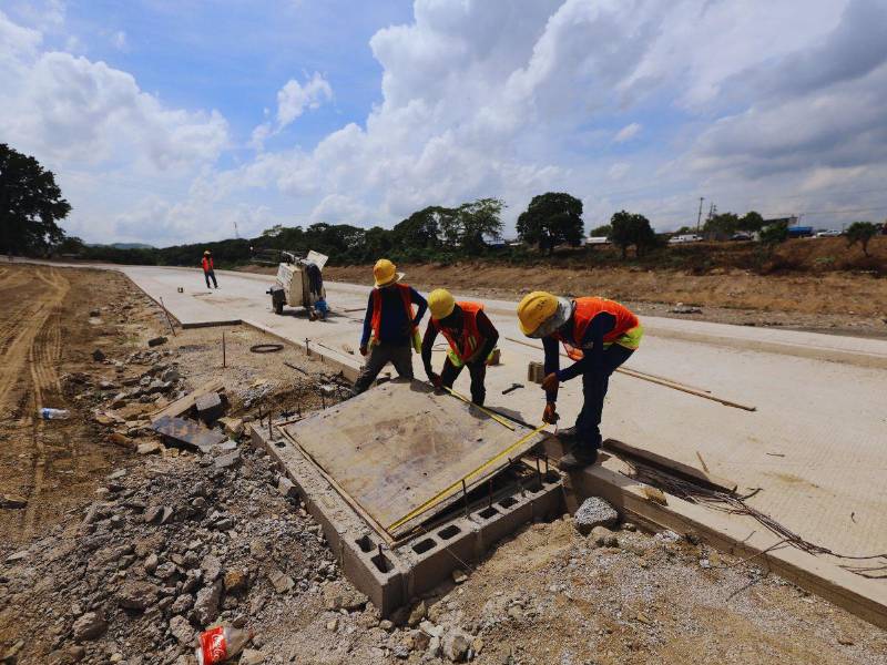 El interconector tendrá una longitud total de 1.93 kilómetros con iluminación y señalización vial, en la actualidad al menos 100 trabajadores hacen parte de esta obra.