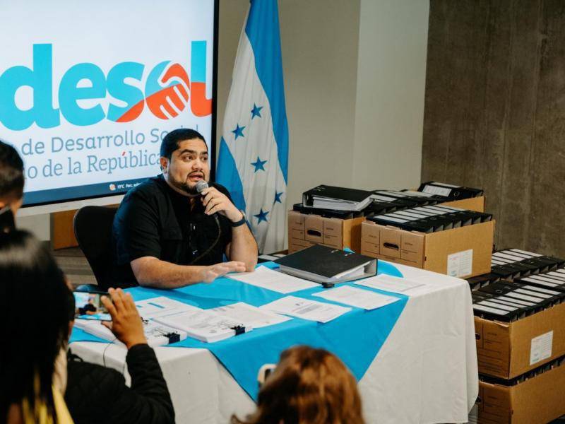 José Carlos Cardona intentó justificar los procesos para desembolsar los fondos a los diputados de Libertad y Refundación.