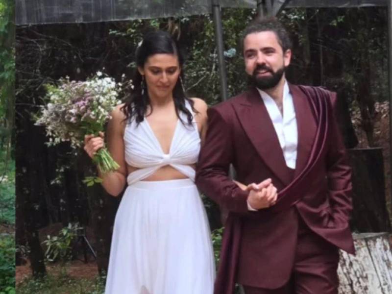 Javier Ibarreche y su esposa Daniela Schmill.