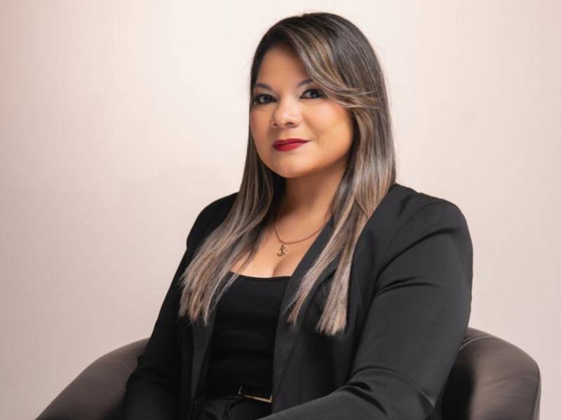 Fotografía reciente de Cristina Mejía.