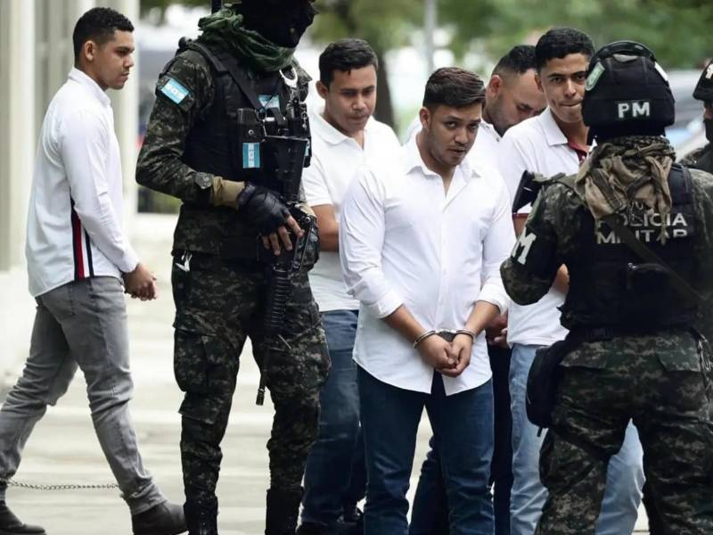 Seis agentes de la DPI guardan prisión por haber allanado una vivienda en San Pedro Sula sin orden judicial, robándole 14 millones de lempiras al dueño de la vivienda.