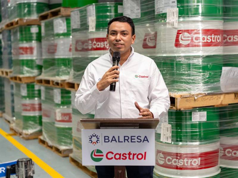 Víctor Ventura, jefe de Mercadeo de BALRESA, dio las palabras de bienvenida a los colaboradores presentes en el evento.