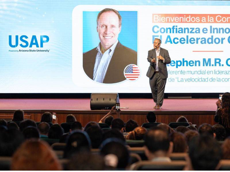 El Auditorio Jorge Emilio Jaar fue el escenario de este encuentro que reunió a estudiantes, docentes, colaboradores e invitados especiales, como parte de las actividades con las que USAP da la bienvenida a un nuevo período académico.