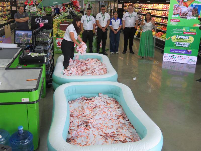 Supermercados La Colonia presenta a los ganadores de su promoción “Gana tu aventura europea”