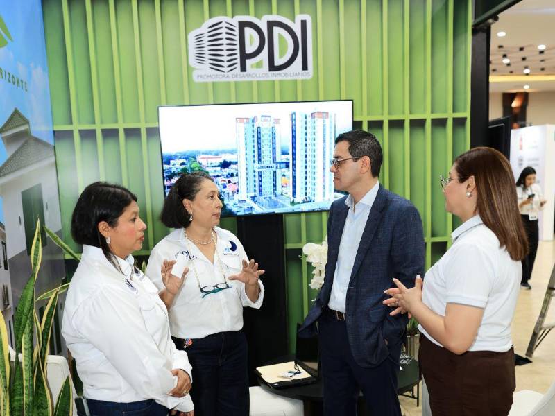 La institución presentó soluciones financieras dirigidas a familias, desarrolladores, inversionistas y empresas vinculadas con el sector inmobiliario.