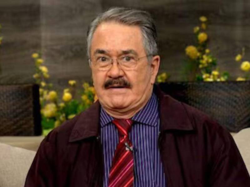 El conductor de Ventaneando Pedro Sola.