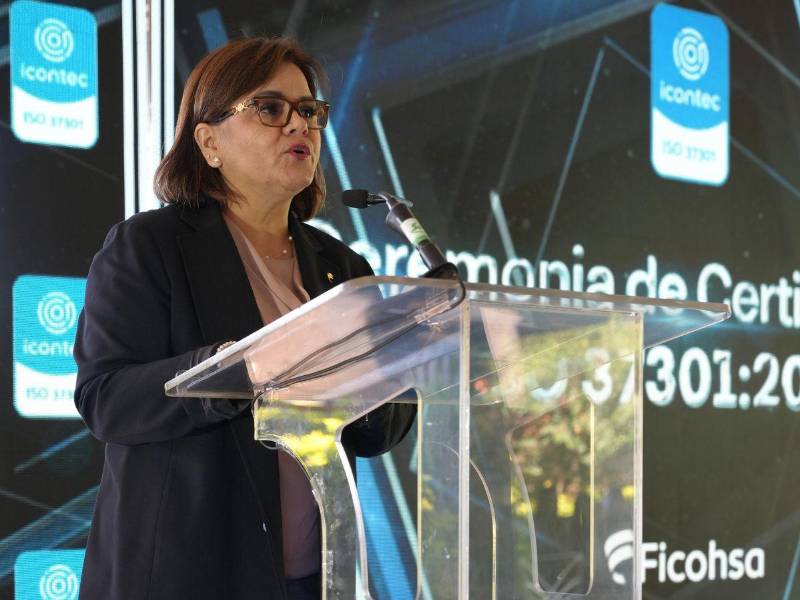 Lilia Zelaya, vicepresidente de Cumplimiento de Banco Ficohsa.