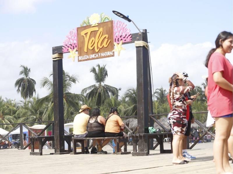 El municipio de Tela es uno de los destinos preferidos por los turistas durante Semana Santa.