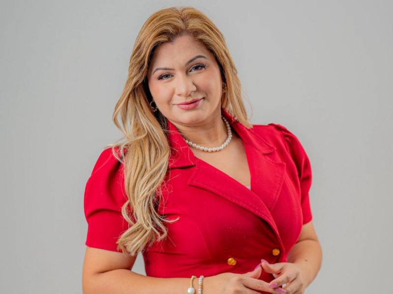 La Máster Emma Mejía de Valladares, CEO de Elevate Hub, explicó sobre PEOPLE, la nueva herramienta que ayudará a las empresas.