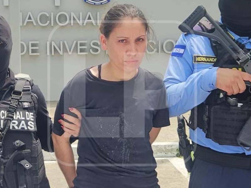 Alias “Ratoncita” fue detenida junto a otros presuntos integrantes de estructuras criminales durante un operativo de la DAET en el Valle de Sula.