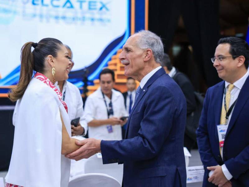 Nasry Asfura llega al III Foro Iberoamericano de Turismo en San Pedro Sula.