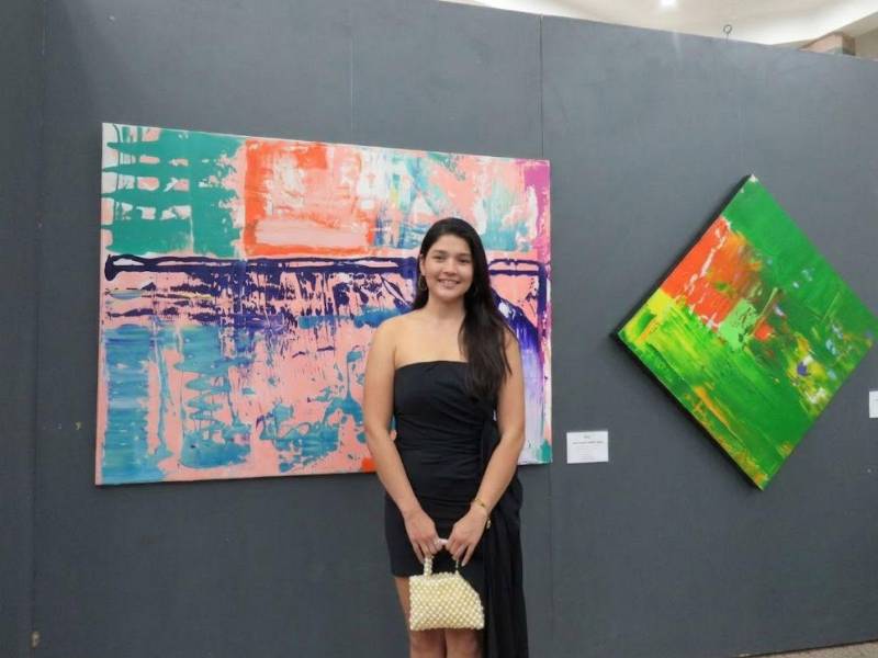Andrea Gómez Selman, durante la noche de apertura de la exposición.