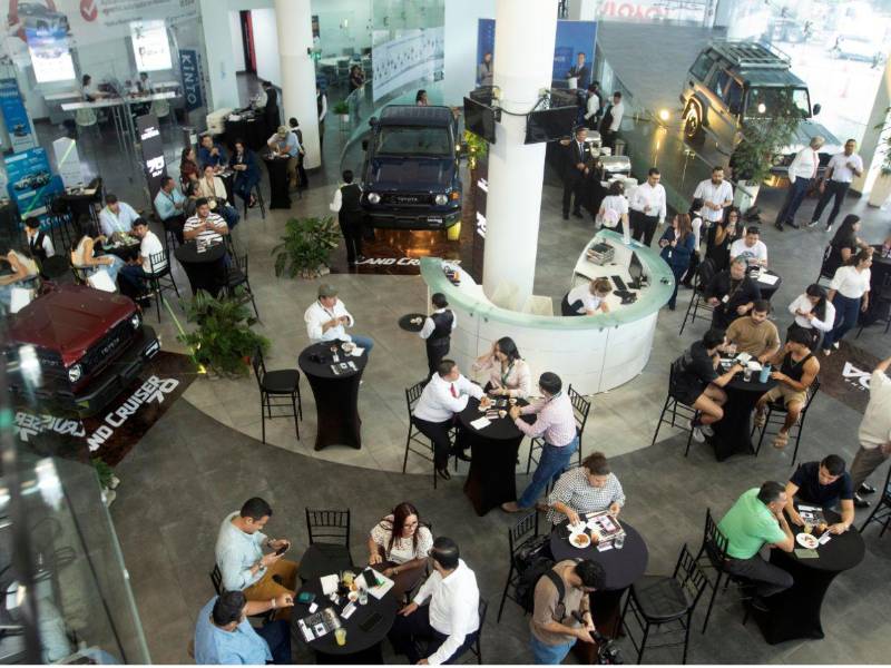Clientes, medios de comunicación e invitados especiales conocieron de cerca la nueva generación de la Toyota Land Cruiser 70.