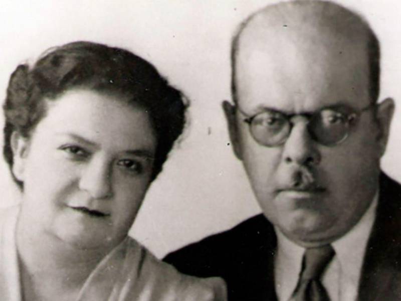 Una imagen de doña Rosario Sagastume con don Rafael Ferrari García, con quien contrajo matrimonio en 1933.