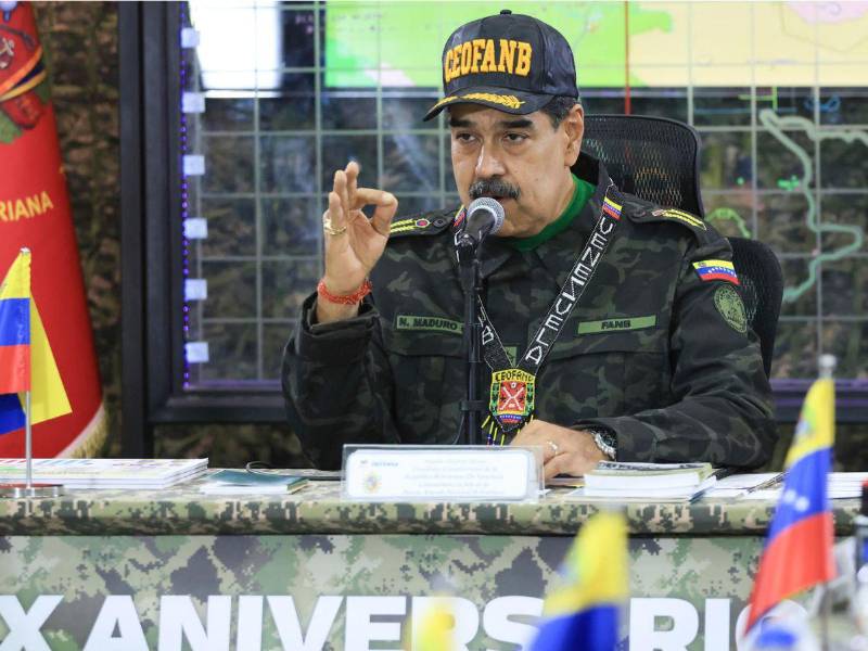 El presidente de Venezuela, Nicolás Maduro, hablando durante el vigésimo aniversario del Comando Estratégico Operacional de la Fuerza Armada Nacional Bolivariana.