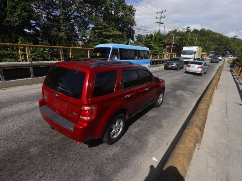 El puente El Barón en la salida vieja a La Lima es la primera obra que ejecutarán pues se someterá a licitación la próxima semana luego seguirá uno de los puentes gemelos de Las Brisas.