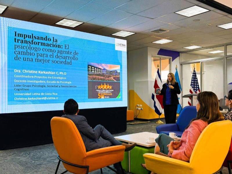 La Ph.D. Christine Karkashian compartió una conferencia sobre el papel transformador de la Psicología como agente de cambio para el desarrollo de una mejor sociedad.