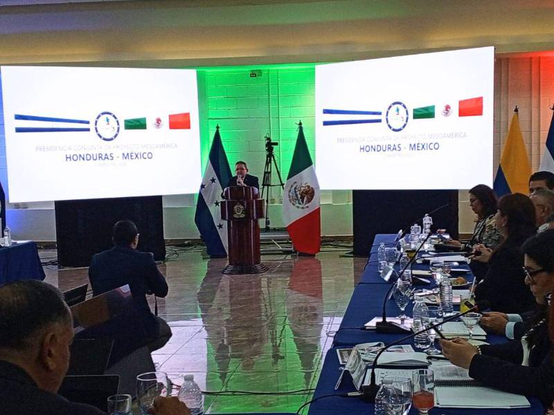 Honduras impulsa cumbre de Mesoamérica para 2027.