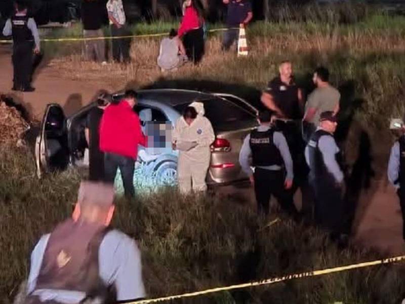 Las víctimas fueron identificadas preliminarmente como <b>Jeyson Rigoberto Meléndez </b>y <b>Esteban Aarón Salvador Amador</b>, de 19 años.