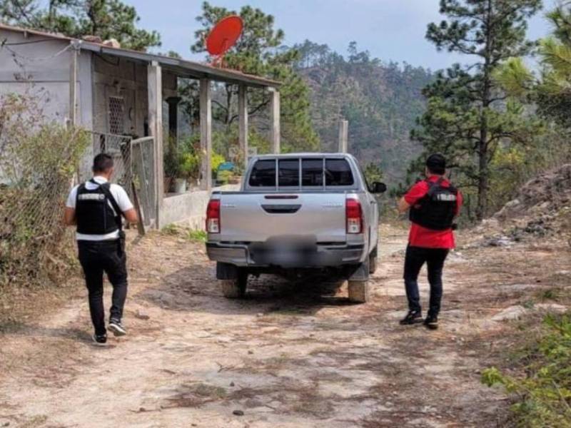 <b><span class=mln_uppercase_mln>Rescates.</span></b> El sábado, dos profesionales de una constructora fueron rescatados en la capital y ayer liberaron en Villanueva a un electricista.