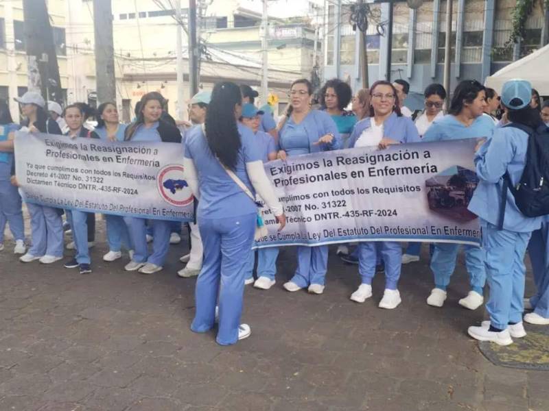 Enfermeras exigen a la Secretaría de Salud el cumplimiento de acuerdos laborales pendientes y advierten medidas de presión si no obtienen respuestas.