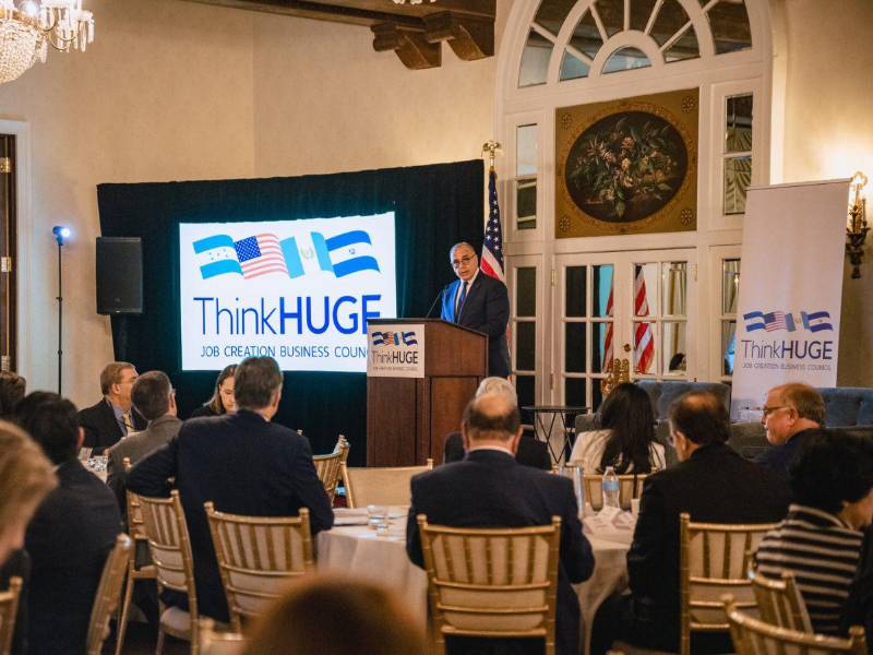 En la reunión se habló sobre impulsar la competitividad regional a través de la inversión en energía, infraestructura y talento humano, consolidando una estrategia común hacia un crecimiento económico sostenido y colaborativo.