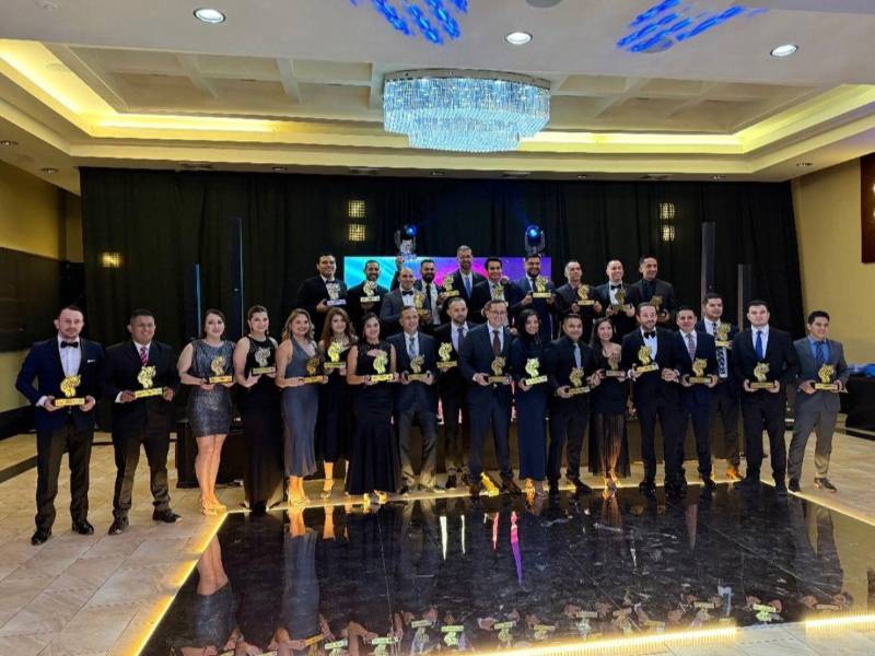 La Gavilla celebró un año de logros y crecimiento con un evento de gala que combinó deporte, reconocimiento y espíritu navideño.