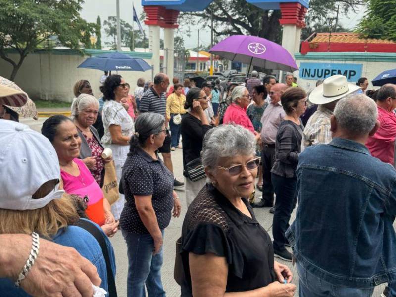 Exigen transparencia al Injupemp por operación financiera de L900 millones.