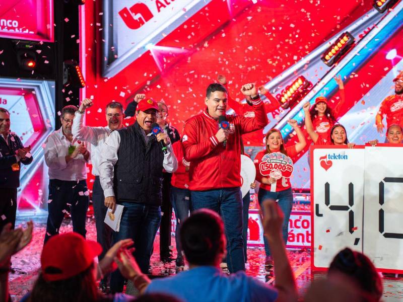 Carlos Girón, vicepresidente corporativo de Imagen y Reputación Institucional de Banco Atlántida, agradeció la solidaridad de los hondureños que hicieron posible esta importante recaudación para la Teletón.