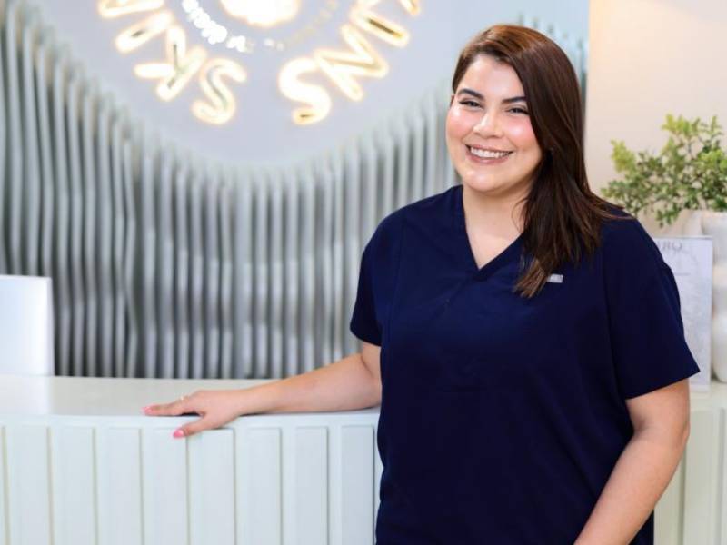 La especialista Mónica Ortiz brinda sus servicios con cita previa en Skins SPS, Instagram @skinssps. Número telefónico 9415-5984.