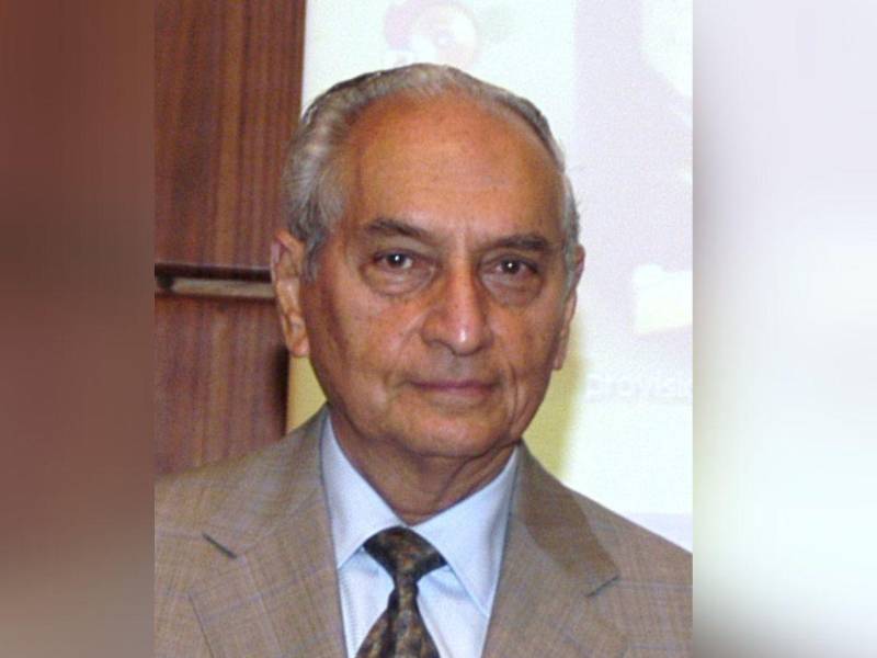 El empresario hondureño Emilio Salomón Larach Chehade falleció este martes en Tegucigalpa a los 96 años de edad. Deja un legado de integridad y trabajo.