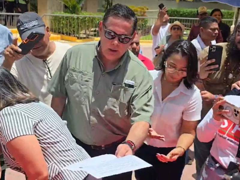 Seis regidores de la Corporación Municipal de El Progreso presentaron una solicitud formal para convocar a una sesión extraordinaria y revisar el incremento a la tasa vial municipal.