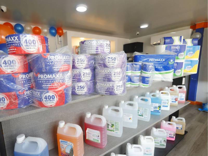 La empresa incorpora productos de fabricación propia como parte de su propuesta de valor para el mercado hondureño.