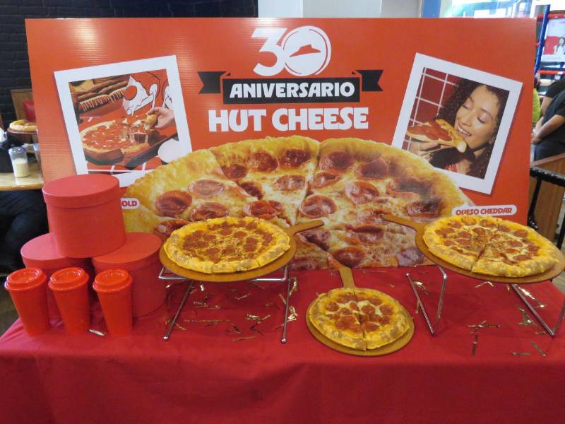Hut Cheese Gold: el clásico de Pizza Hut recibe una nueva variante en su 30 aniversario