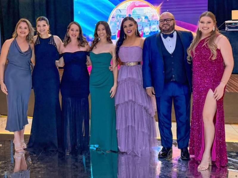 La Gavilla cierra el año con gala, reconocimientos y nueva camiseta oficial