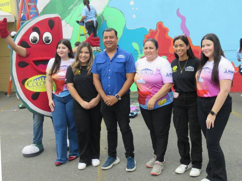 Voluntariarse: Supermercados Colonial genera conciencia medioambiental con mural
