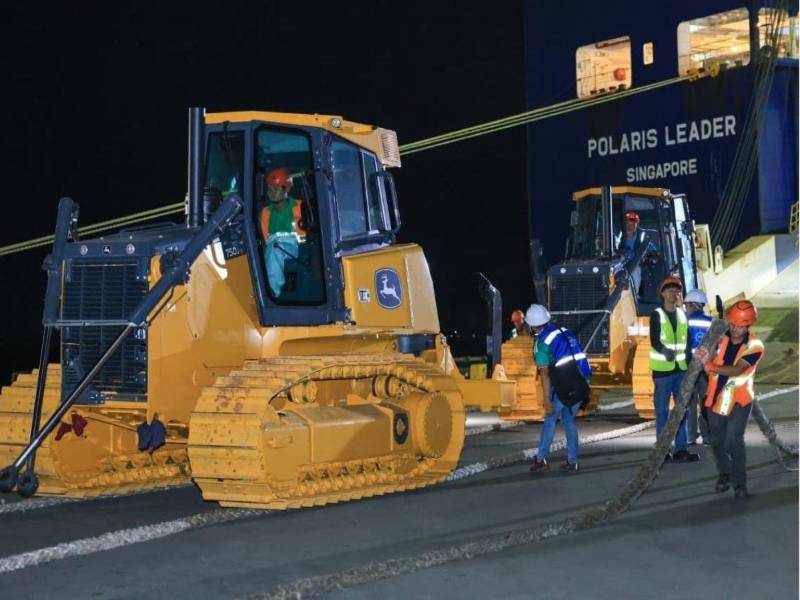 La primera maquinaria llegó procedente de Brasil al puerto de Puerto Cortés en junio. Para los próximos días se espera la llegada de un nuevo lote de equipo pesado.