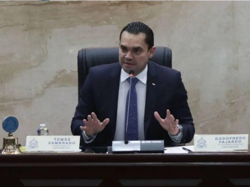 Tomás Zambrano, presidente del Congreso Nacional.
