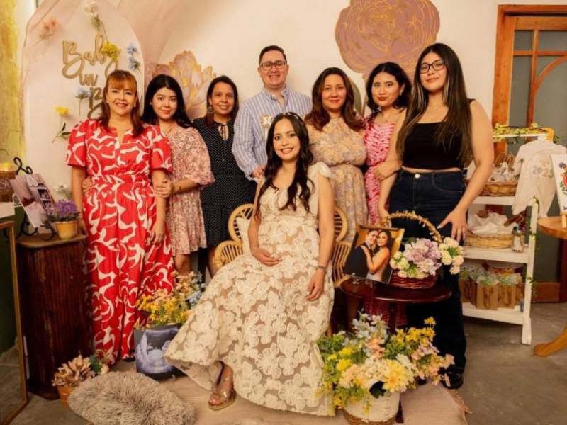 La familia Cubero Zúniga celebra su anhelado baby shower