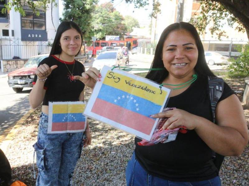 Venezolanos en Honduras festejando la captura de Maduro.