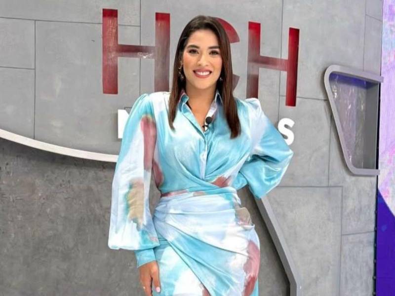 La reconocida presentadora hondureña Carolina Lanza ha desatado una fuerte ola de comentarios en redes sociales tras revelar que también ha recibido un contrato millonario con la televisora en la que trabaja.
